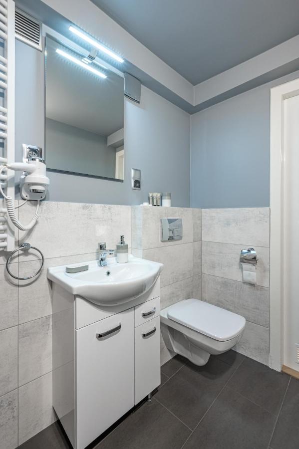 The Angels Apartments Krakow Old Town מראה חיצוני תמונה