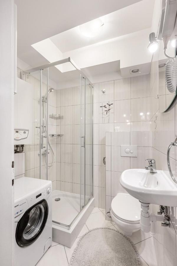 The Angels Apartments Krakow Old Town מראה חיצוני תמונה